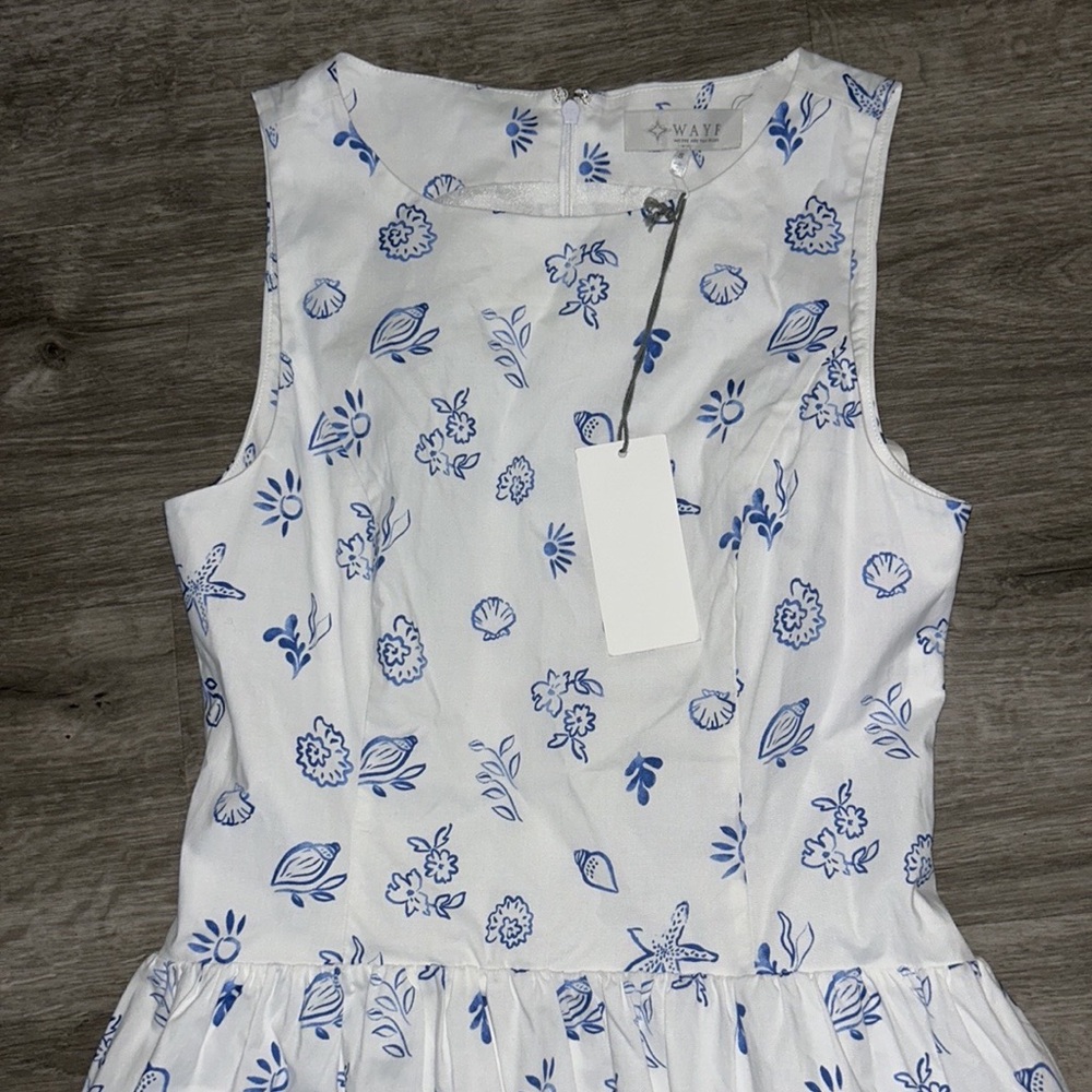 WAYF drop waist seashell print Midi Dress - Picture 7 of 13